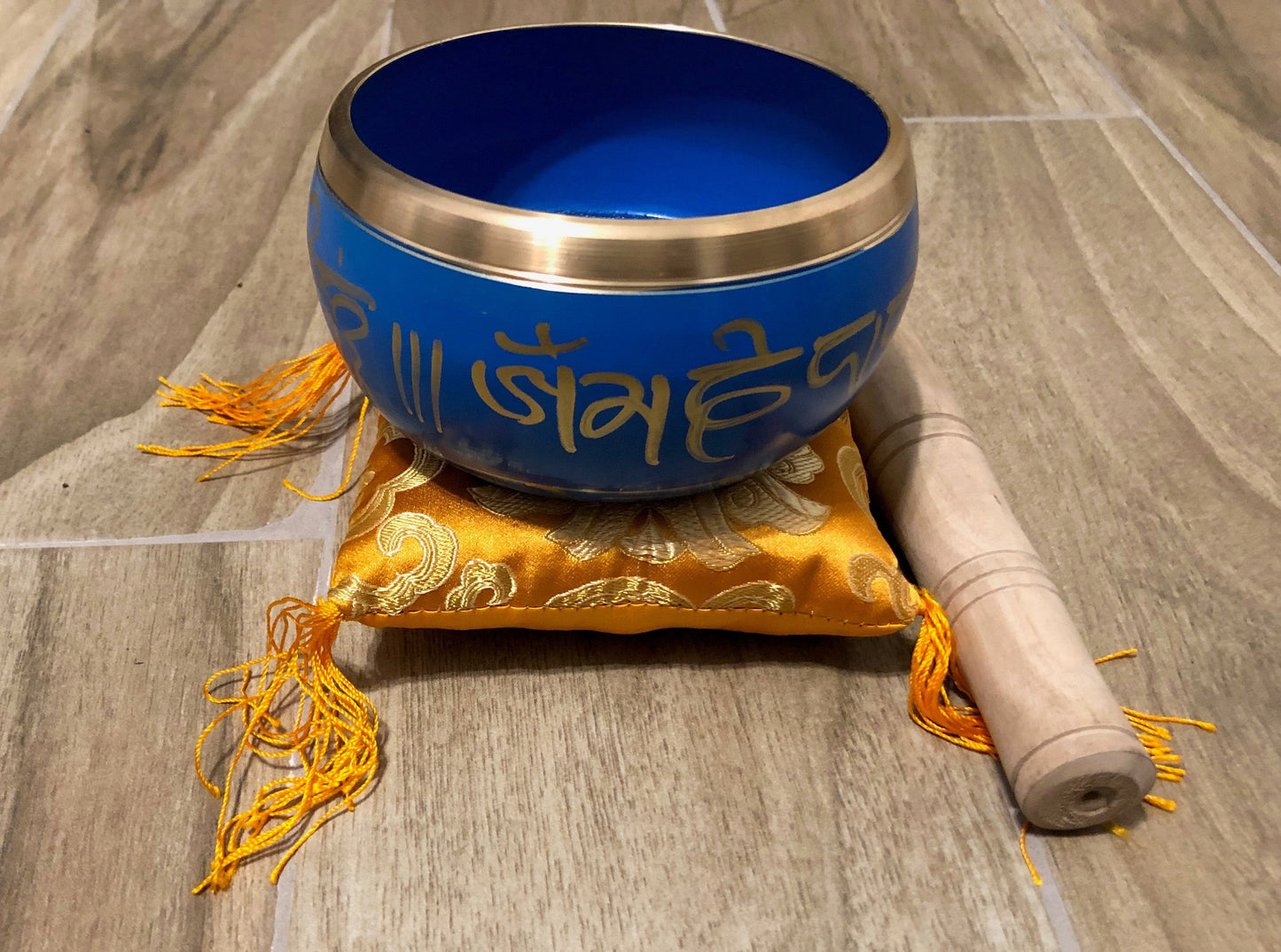 Charming Perfections EMBOSSED BUDDHA TIBETAN SINGING BOWL BLUE - Blue