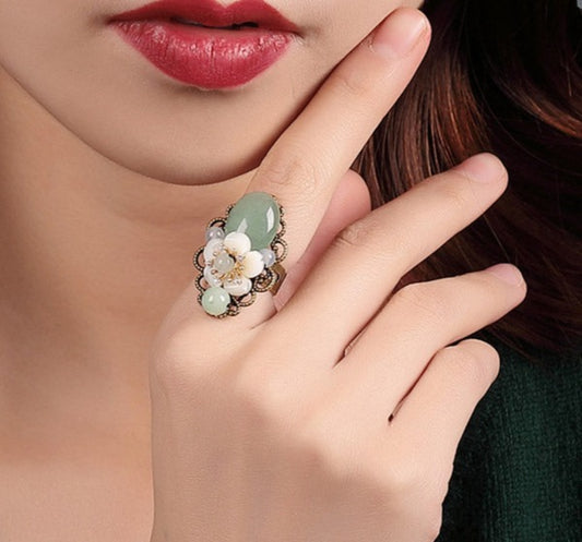 Oval Jade Shell Flower Ring