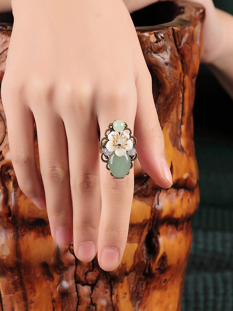 Oval Jade Shell Flower Ring