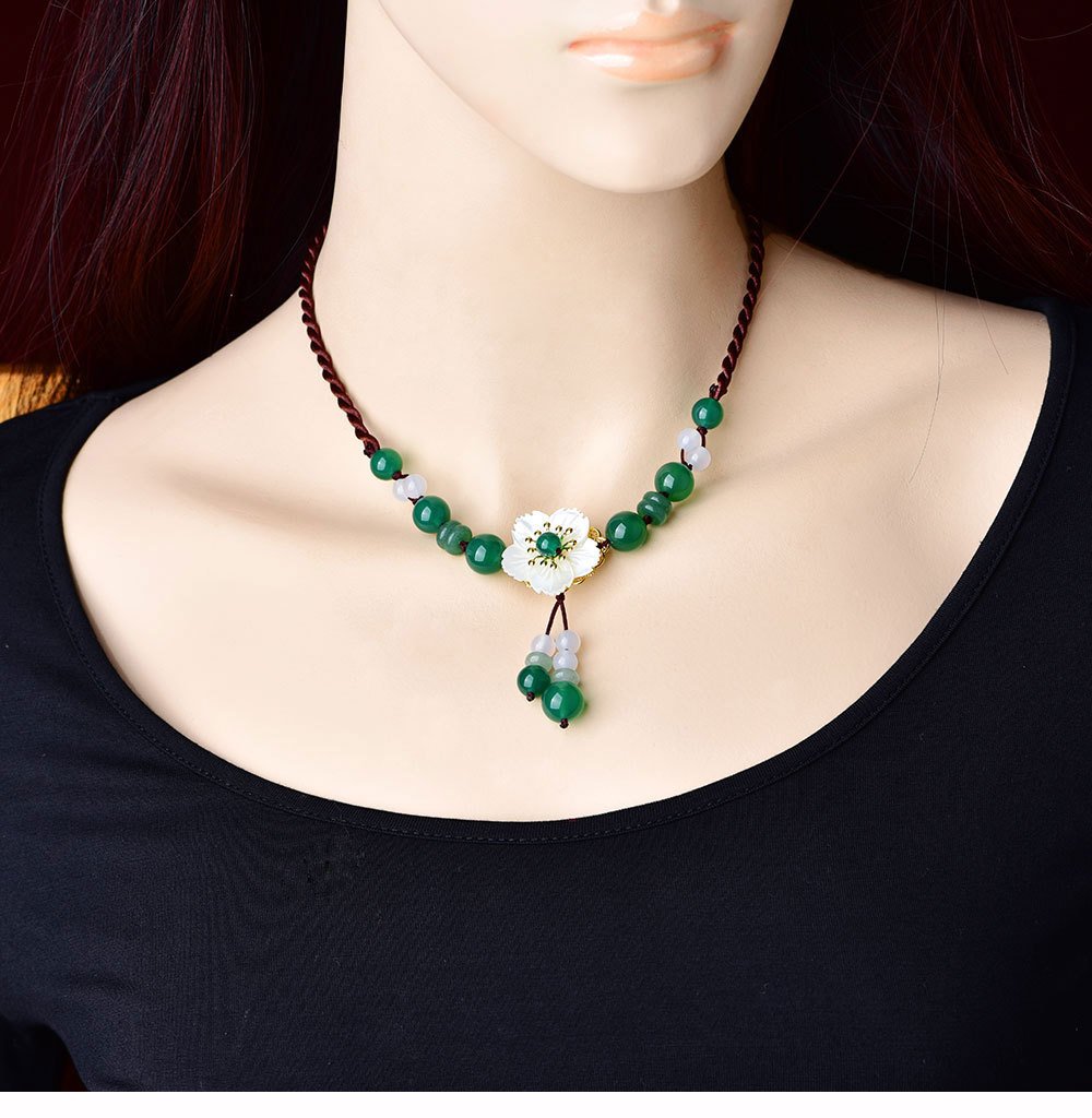 Lovely Green Aventurine & Shell Flower Necklace