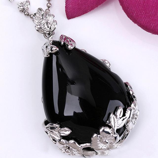 Teardrop Flower Stone Pendants Necklace Exquisite